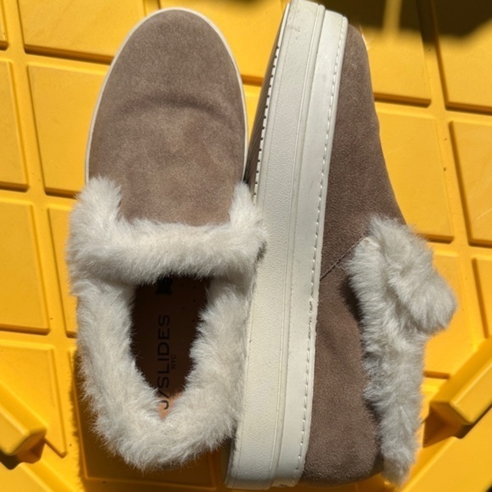 NWOT J Slides Taupe Sneakers with White Fur